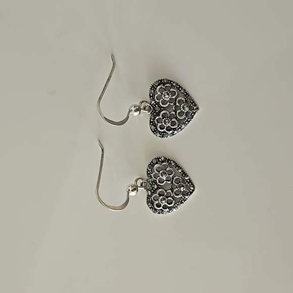 Sterling Silver heart earrings - Picture 5 of 7